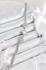 Pirinç Zirkon Taşlı Yonca Model Gümüş Renk Kadın Bileklik