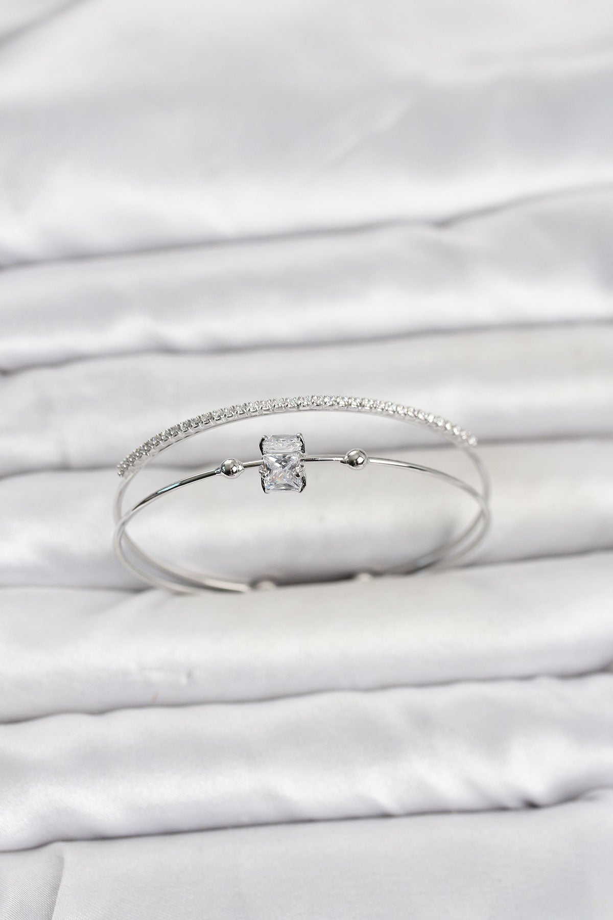 Pirinç Gümüş Renk Zirkon Taşlı Baget Model Kadın Bileklik