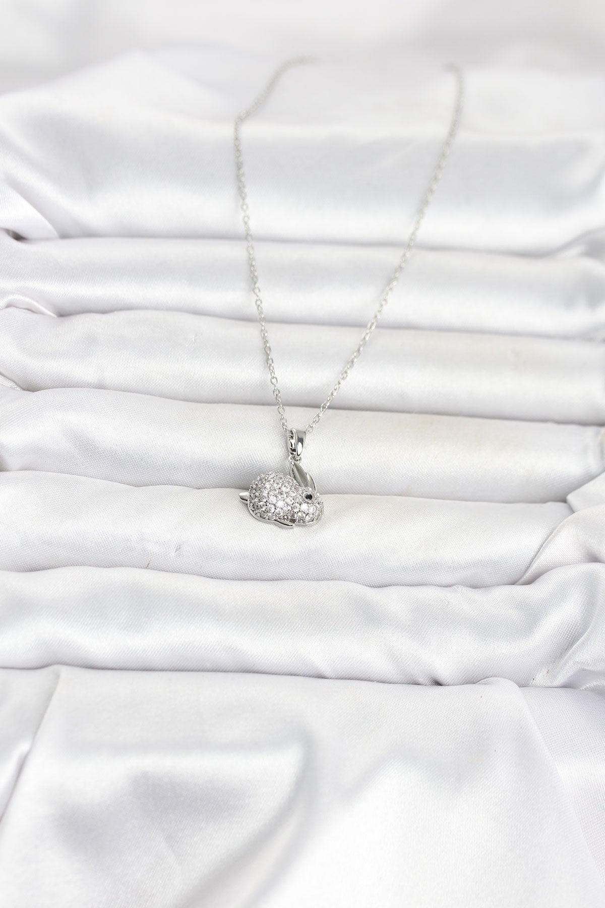 316L Çelik Zincir Gümüş Renk Zirkon Taşlı Tavşan Model Kadın Kolye