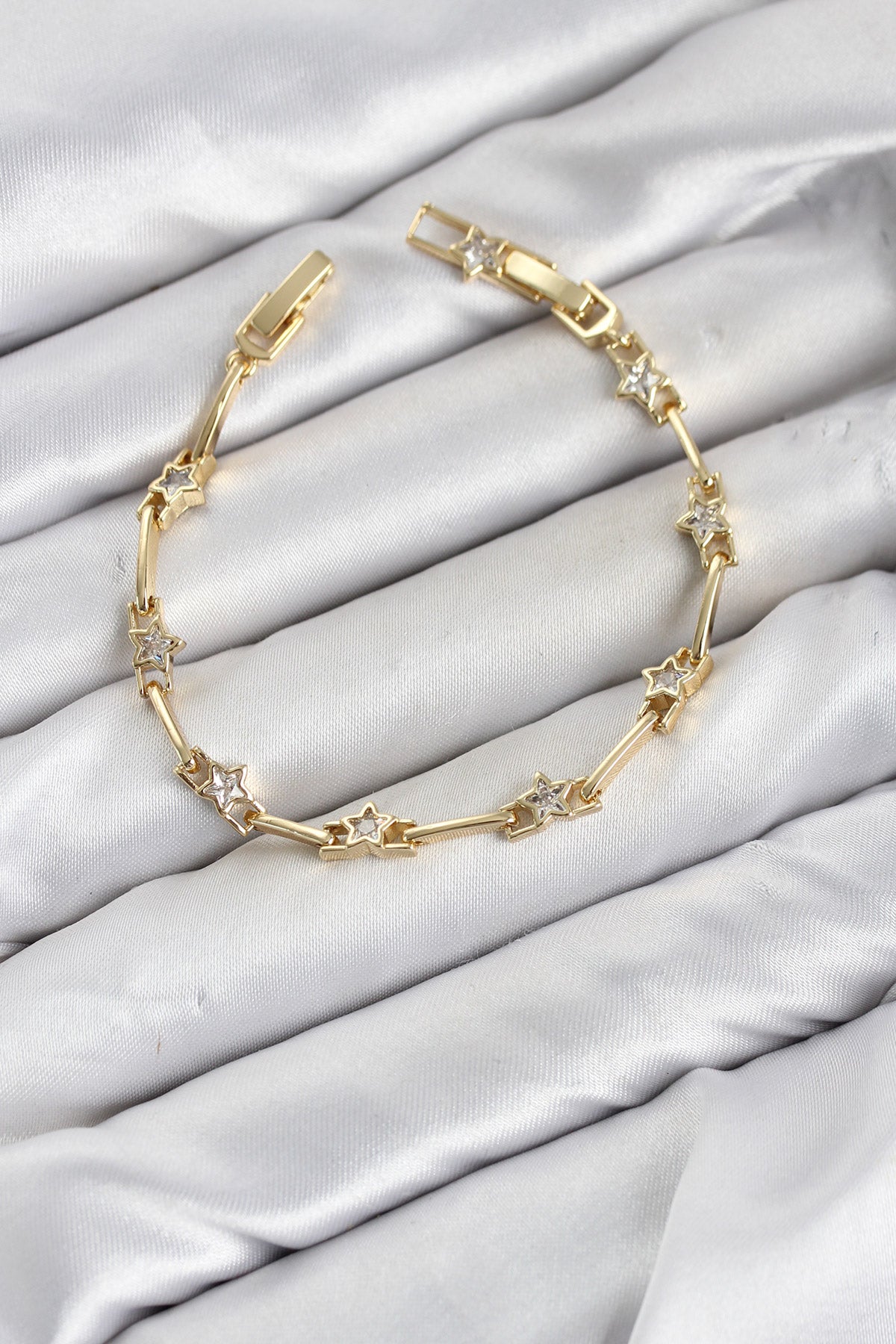 CM Gold Renk Yıldız Model Zirkon Taşlı Pirinç Kadın Bileklik