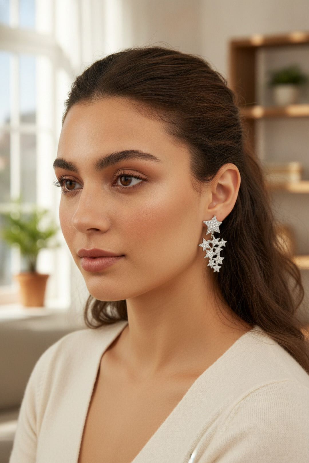Yıldız Model Gümüş Renk Zirkon Taşlı Küpe