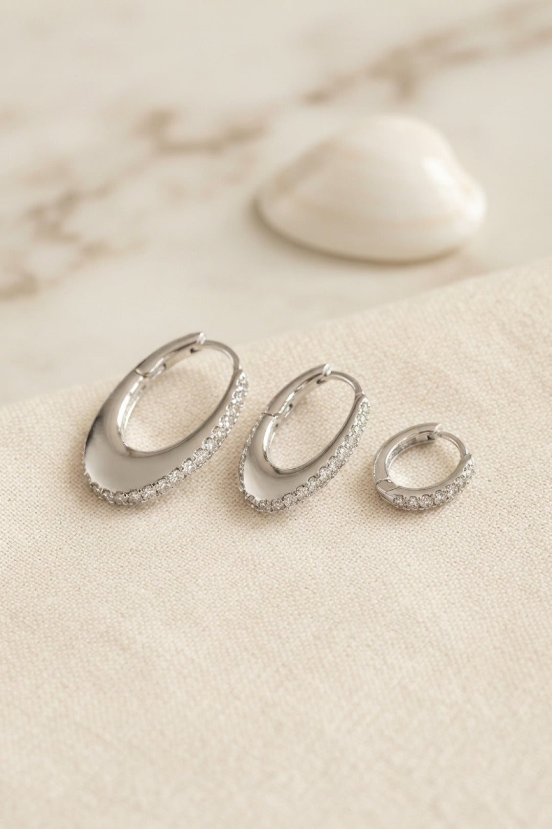Gümüş Renk Oval Halka Model Zirkon Taşlı 3 lü Küpe Set