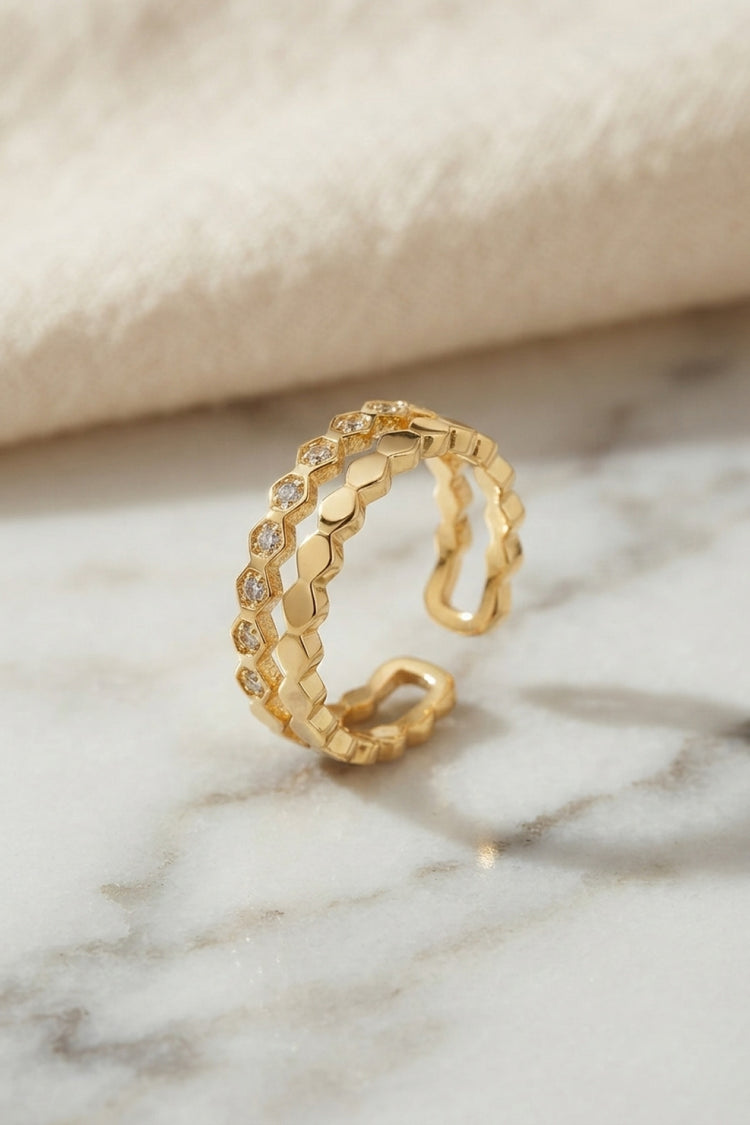 Gold Renk Sıralı Petek ve Zirkon Taşlı Model Kadın Yüzük