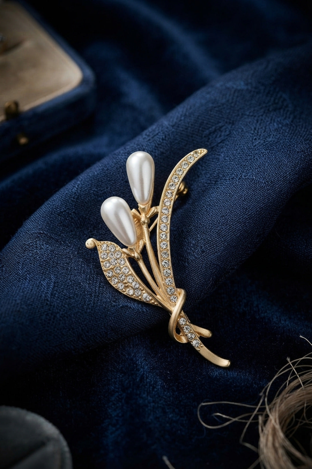 Gold Renk İncili Model Zirkon Taşlı Broş