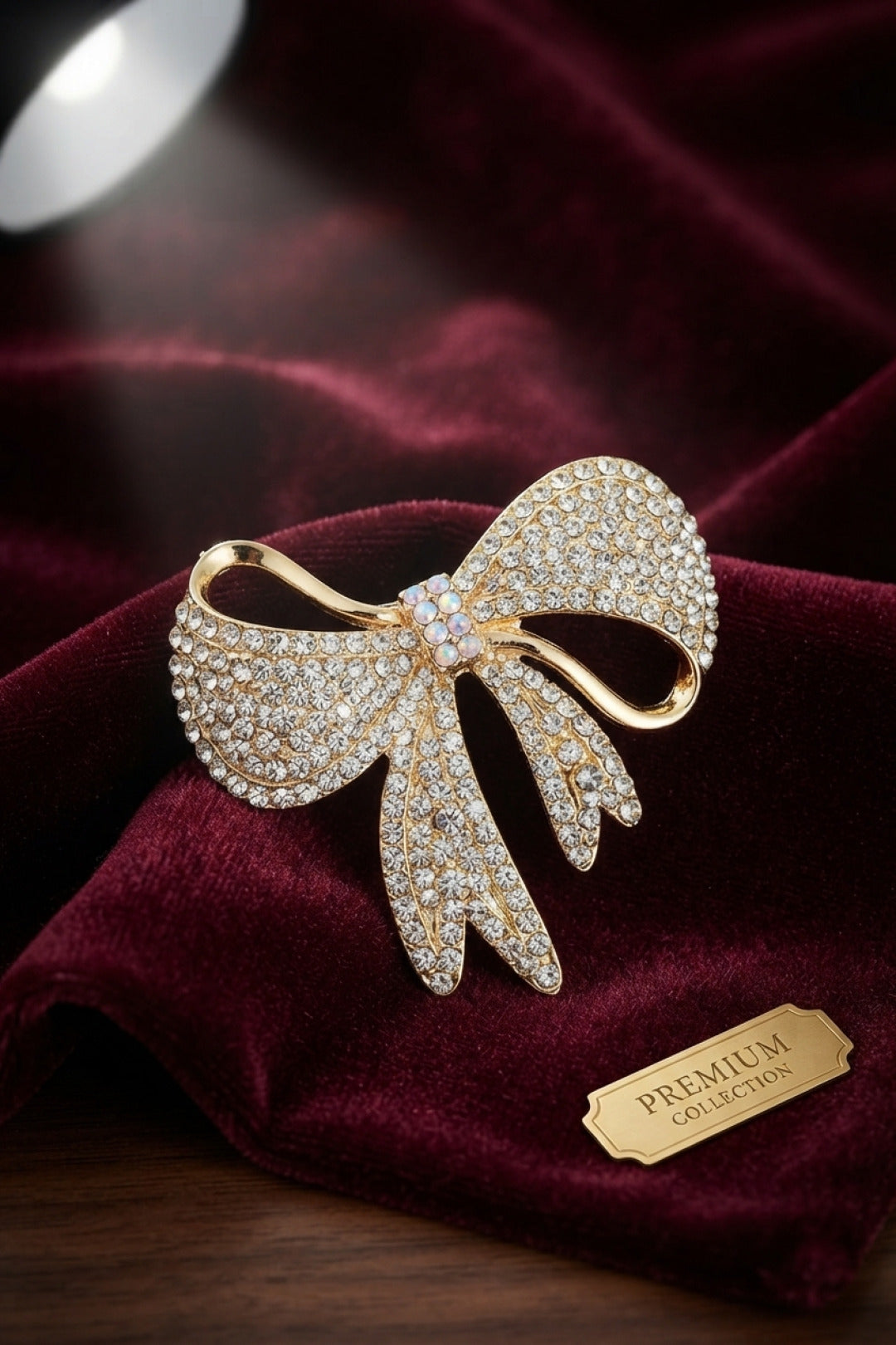 Gold Renk Zirkon Taşlı Fiyonk Model Broş