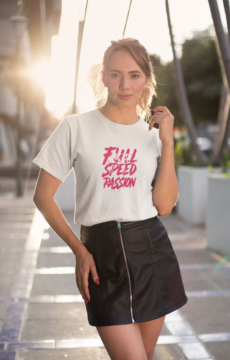 Kadın Özel Baskılı Modern Fit %100 Pamuk Bisiklet Yaka T-Shirt