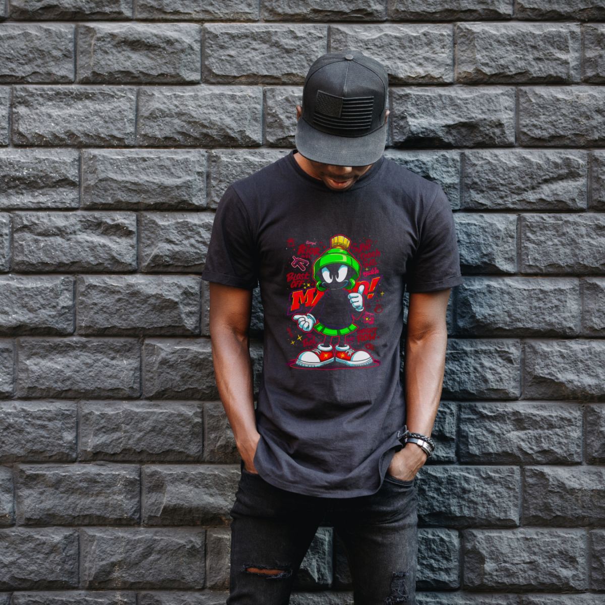 Marvin the Martian Graffiti Baskılı Unisex Siyah Tişört - 24/1 Penye Pamuklu