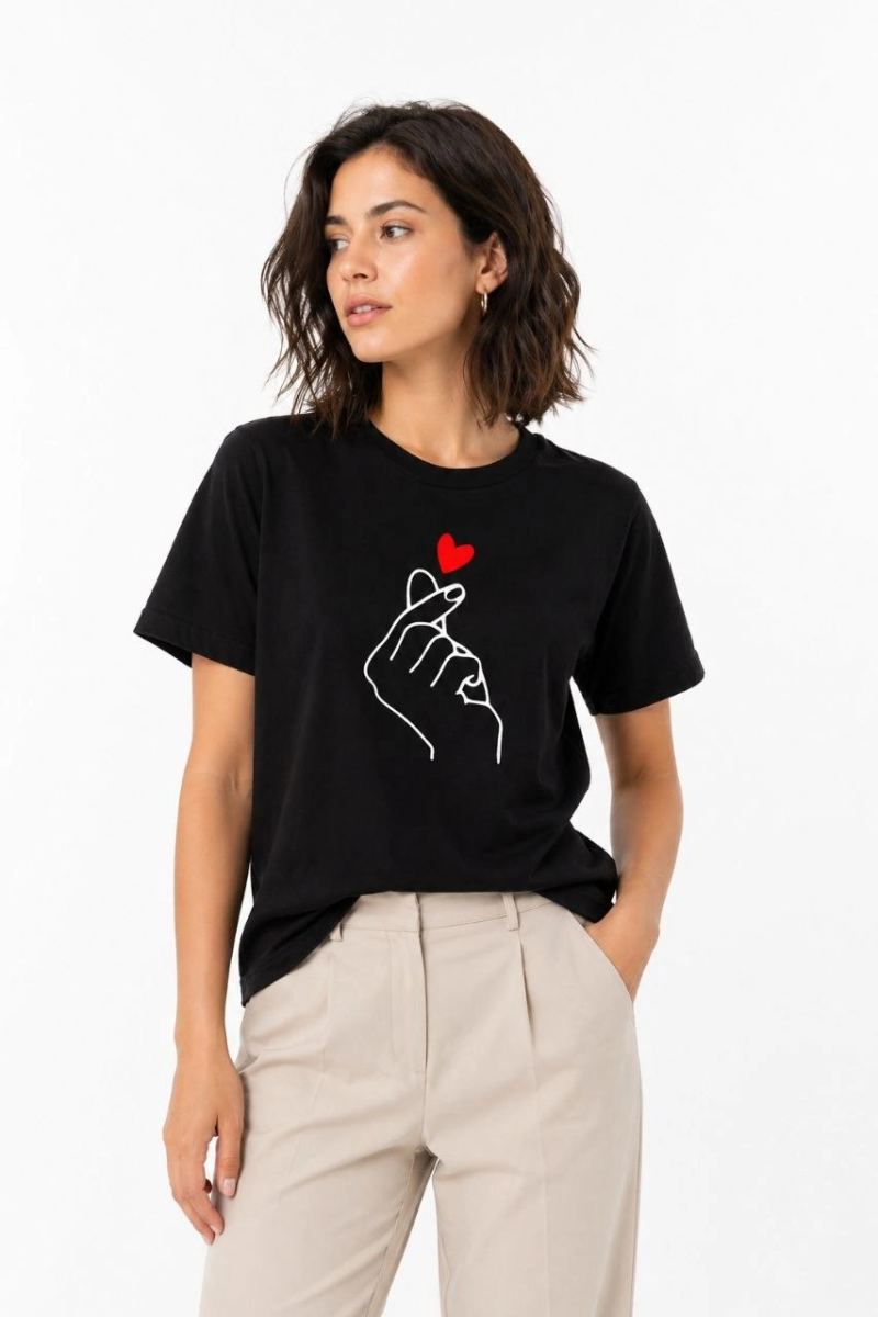 Kadın Kore Parmak Kalp Aşk Temalı Minimal Baskılı Tişört Yazlık Kısa Kol T-Shirt - Siyah