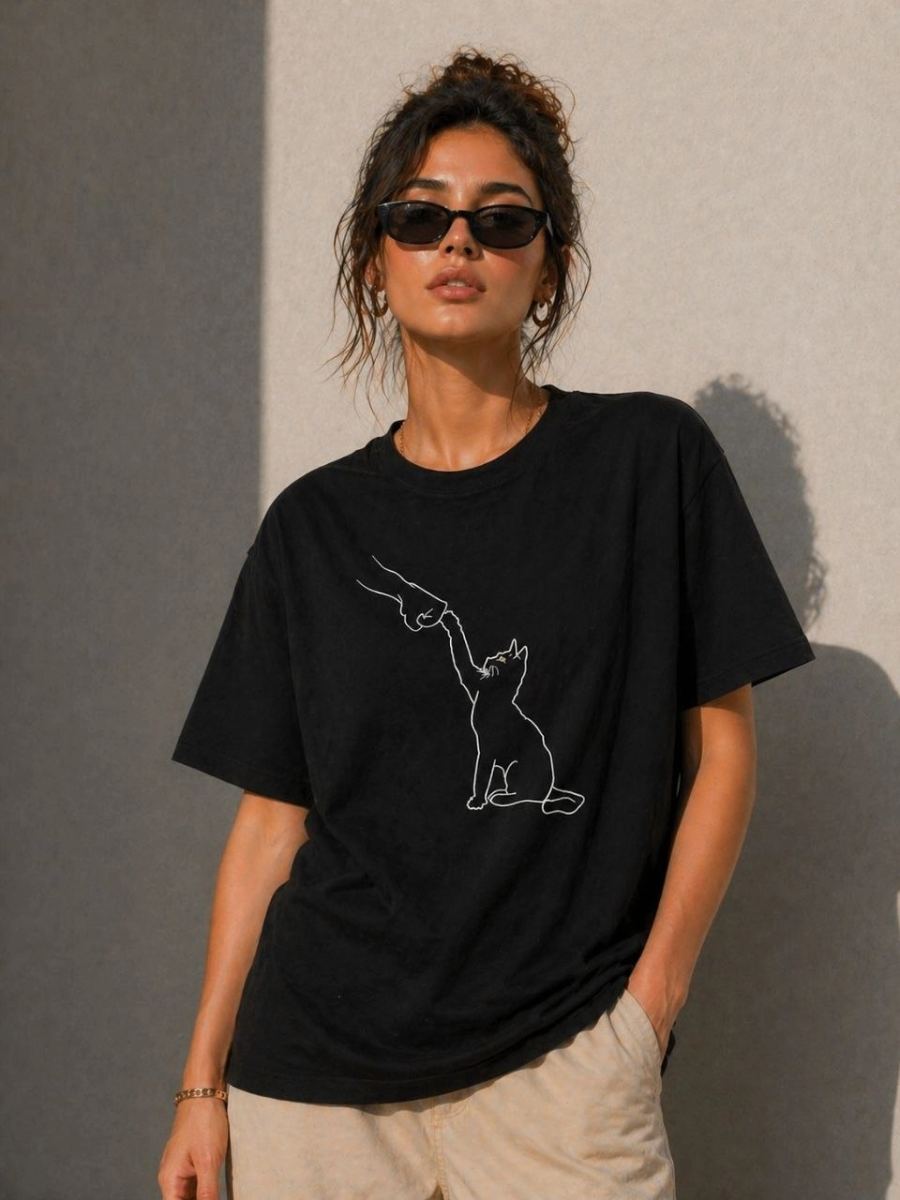 Kadın Minimal Kedi Çizim Baskılı Tişört Kısa Kol Yazlık T-Shirt - Siyah