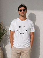 Erkek Minimal Gülümseyen Yüz Baskılı Tişört Kısa Kol Yazlık T-Shirt - Beyaz