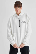 Kadın Oversize Kapüşonlu Cepli TUPAC Baskılı 3 İplik Pamuklu Hoodie Sweatshirt - Beyaz