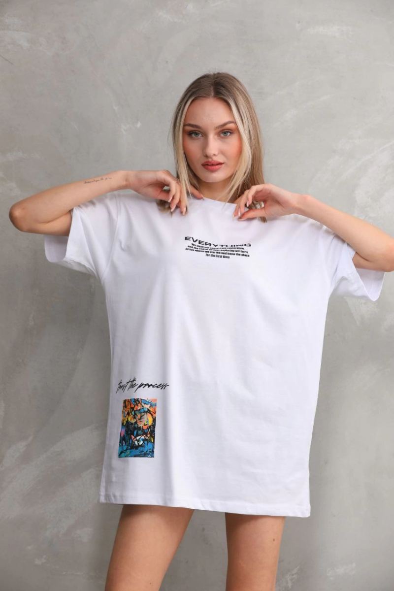 kadın Bisiklet Yaka Baskılı Oversize T-Shirt - Beyaz
