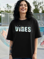 Kadın Kısa Kol Yazlık Tişört Bisiklet Yaka VIBES Baskılı T-Shirt - Siyah