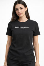 Kadın Wafıl Kumaş Tişört Regular Kalıp Bisiklet Yaka Baskılı T-Shirt - Siyah